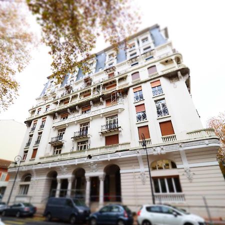 Le Palais Des Parcs - Chic - Centre Ville - Face Au Parc 비시 외부 사진